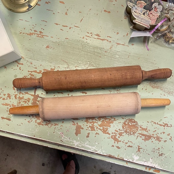 One new rolling pin and one vintage rolling pin. Both in EUC! - Picture 11 of 11